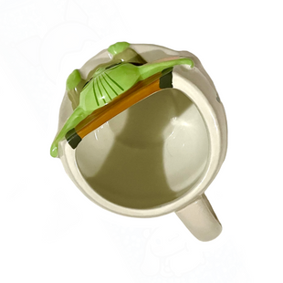 Taza Baby Yoda en nave
